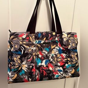 Vera Bradley tote bag in the Splash Floral pattern
